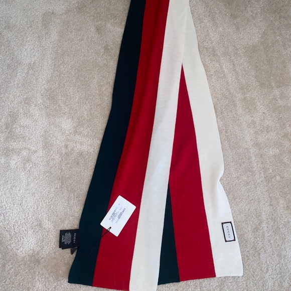 Gucci Scarf - Picture 1 of 3